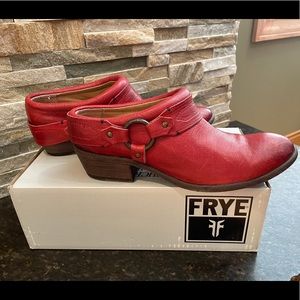 Frye Carson clog Burnt Red -size 11